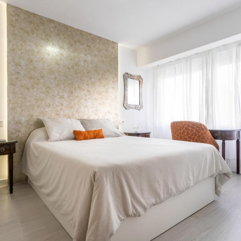 Livemalaga Modern & Vintage Malagueta - Apartment with Balcony - 2