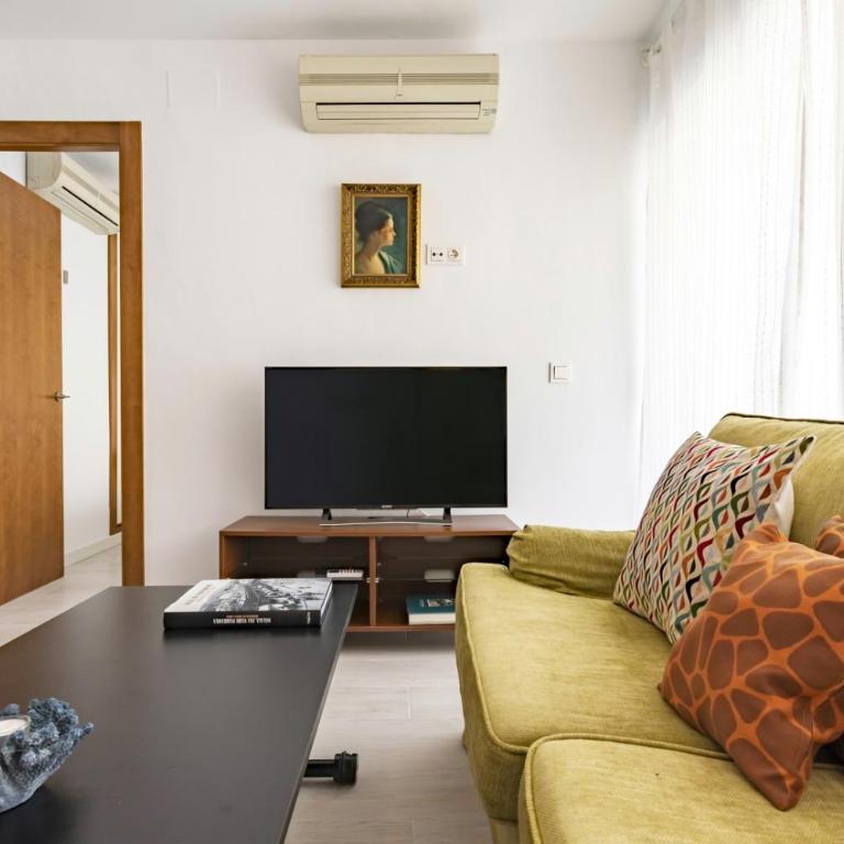 Livemalaga Modern & Vintage Malagueta - Apartment with Balcony - 1