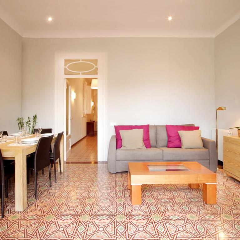 Casa Valeta - Two-Bedroom Apartment with Large Balcony - 1