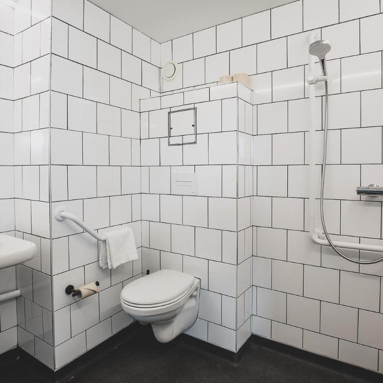 Eklo Hotels Clermont-Ferrand Centre Gare - Chambre Familiale - 3