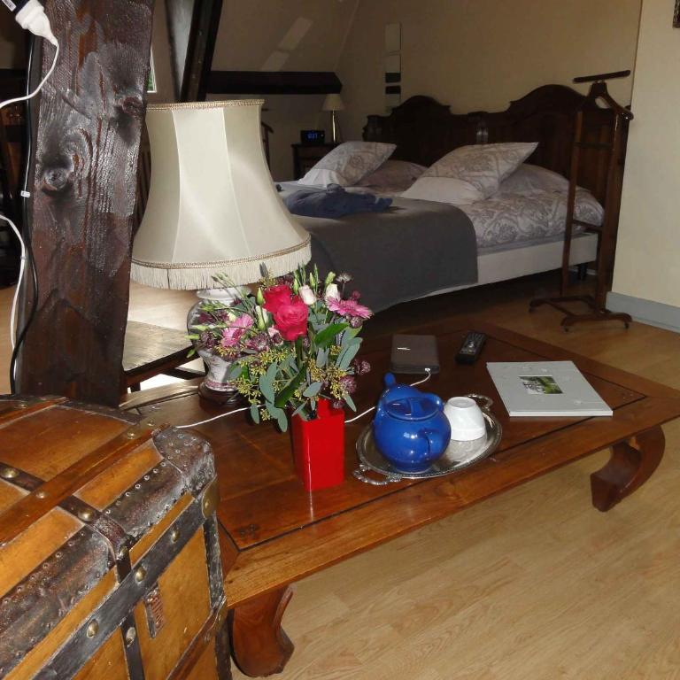 La demeure aux Pins - Suite - 9