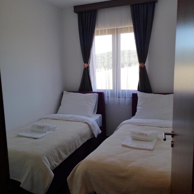 Zlatibor Hill's Maksimovic Apartmani - Two-Bedroom Apartment - 24