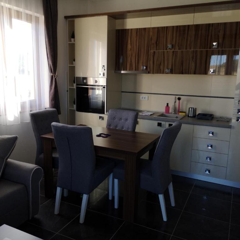 Zlatibor Hill's Maksimovic Apartmani - Two-Bedroom Apartment - 17