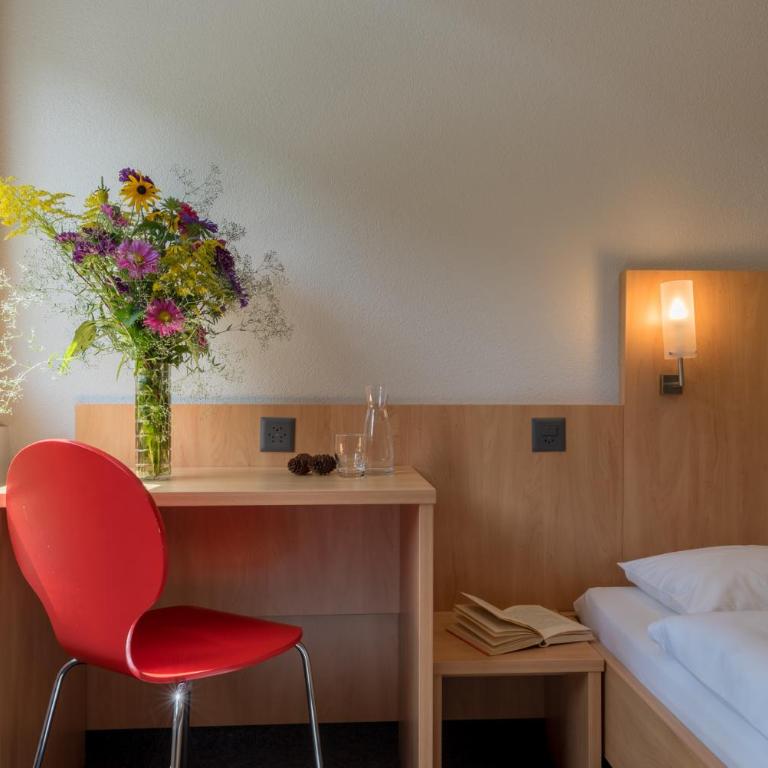 Sport Resort Fiesch, Garni Aletsch - Zweibettzimmer mit Dusche - 2