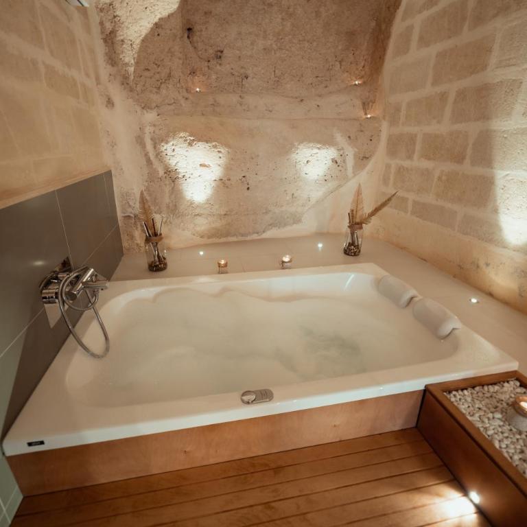 Endea Suite Rooms & Lounge SPA - Double Room with Spa Bath - 4