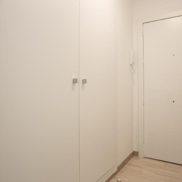 CENTER DELUXE II - One-Bedroom Apartment - 32