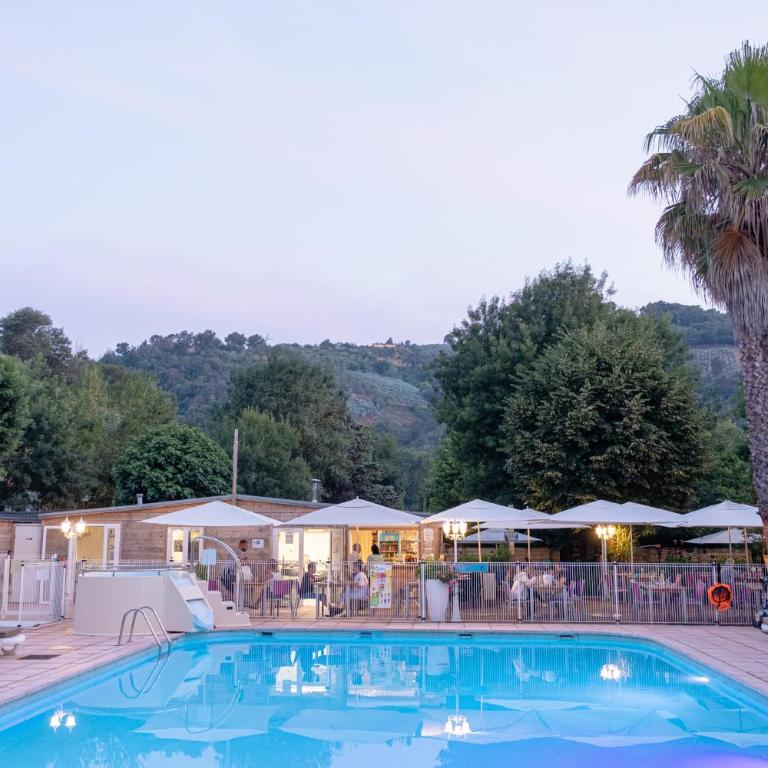 Camping Le Parc des Monges - Mobile Home 3 Chambres - 4