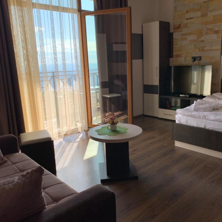 Sweet Kop of Milmari - Apartment with Mountain View - 1