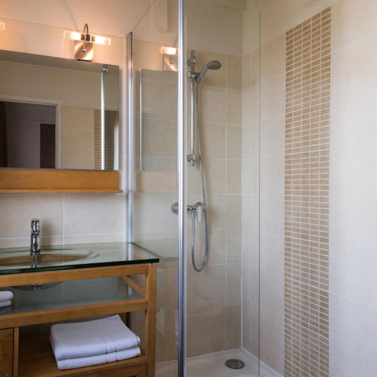 Hôtel Mireille - Chambre Double Standard - 4