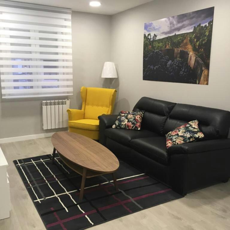 Apartamento Expectacular,céntrico,nuevo 5 min a pie de la Laurel Vivienda de uso Turistico - Apartamento de 3 dormitorios - 1