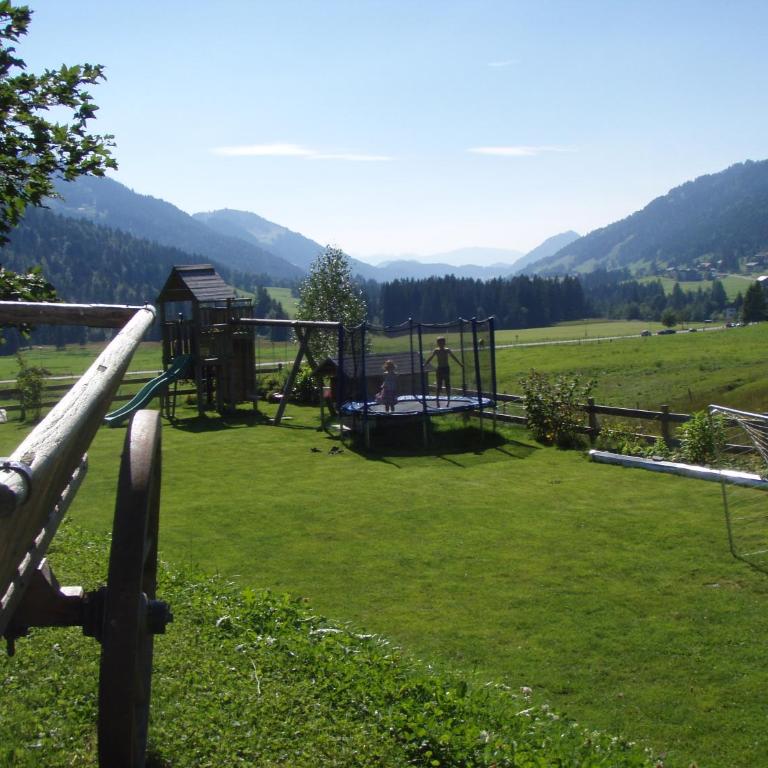 Alpenrösle Ferienwohnungen - Berge - Ruhe - Traumaussicht 1-, 2- und 3-Raum-Wohnungen, Panoramasauna - Two-Bedroom Apartment - 2