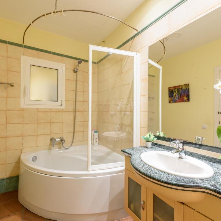 RamblasRentals Chic & Spacious Flat Pool Table 15M Ramblas - Parking - Wifi - Deluxe Apartment - 19