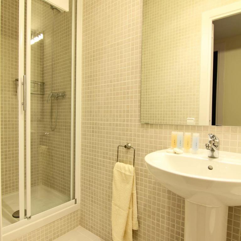 ClassBedroom Gaudí Apartments - Three-Bedroom Apartment - Calle Còrsega 668 - 6