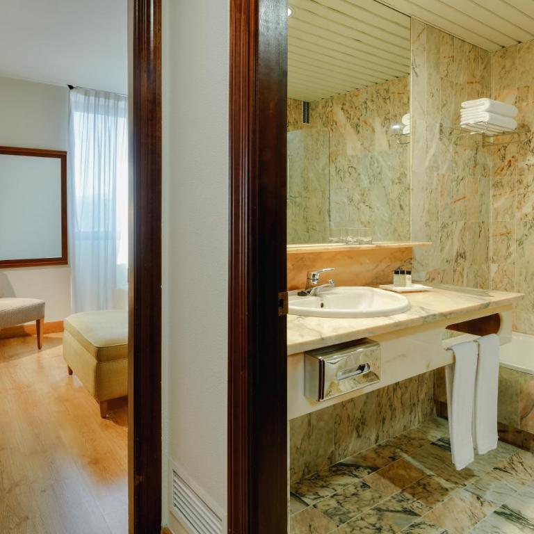 Hesperia Vigo - Habitación Doble Estándar - 1 o 2 camas - 6