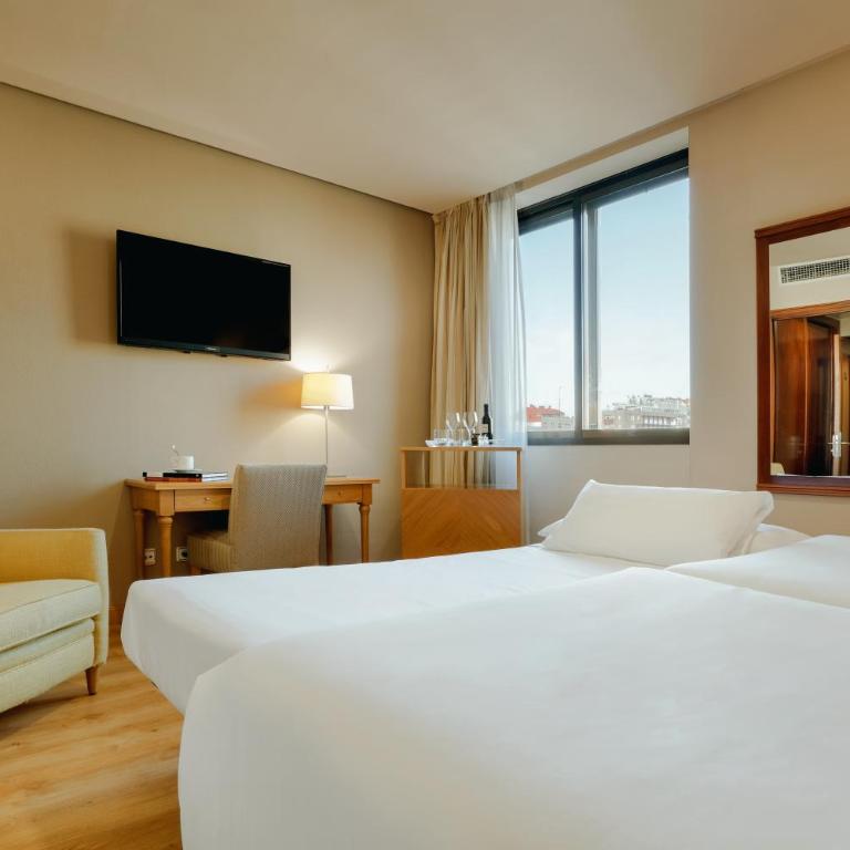 Hesperia Vigo - Habitación Doble Estándar (2 adultos + 1 niño) - 1 o 2 camas - 3