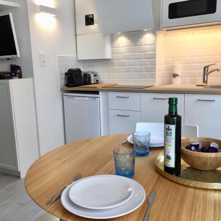Superbe T1 sur le port PARKING GRATUIT - Appartement 1 Chambre - 4