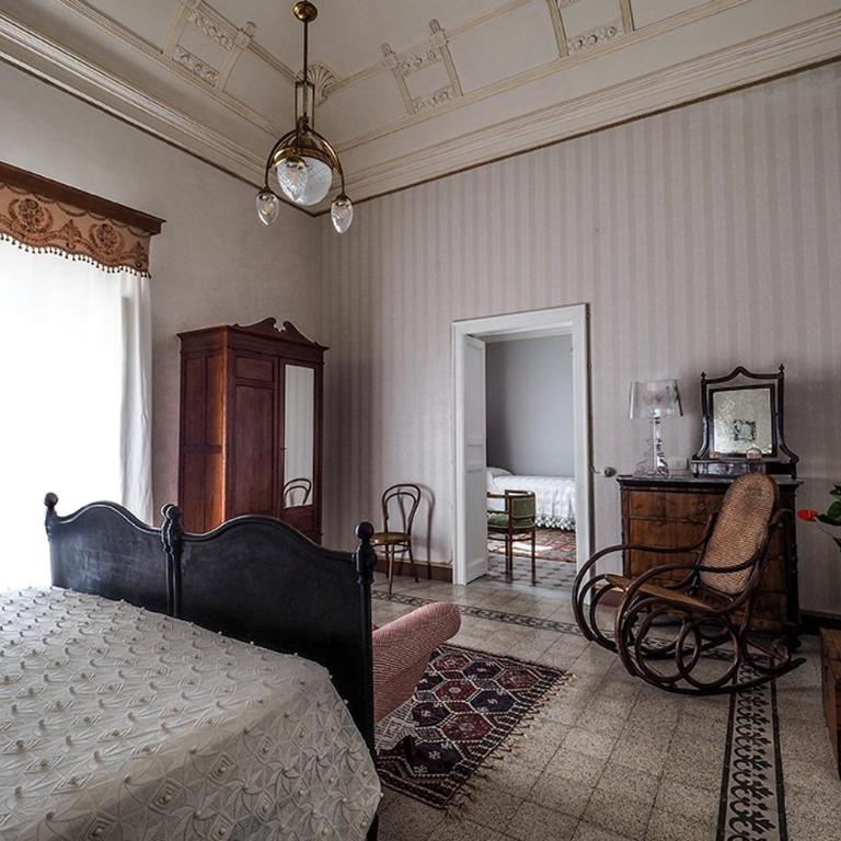 Palazzo Degli Antoci - Suite con Balcone - 8