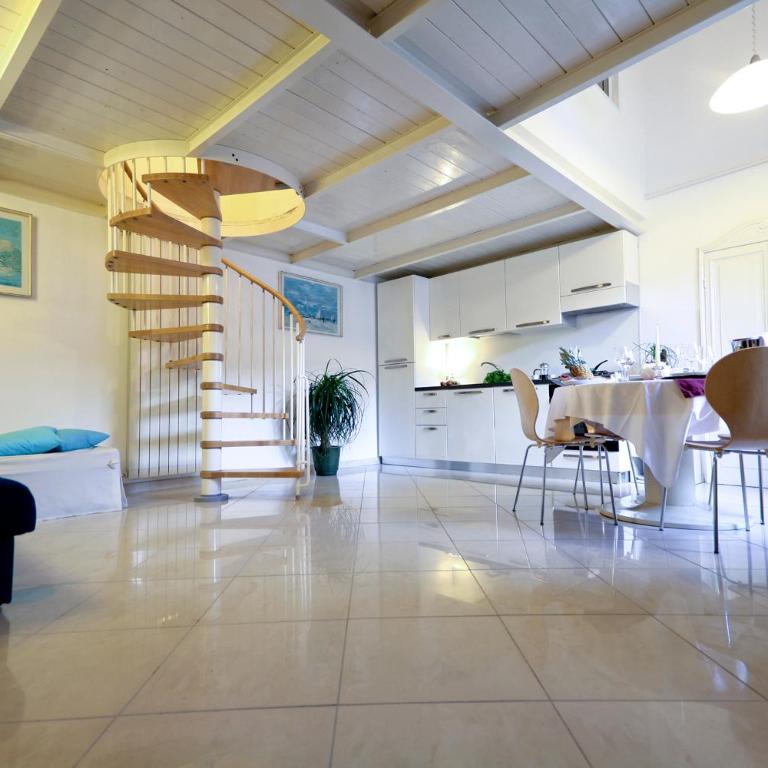 Villa Chiara Marina Trilocale - Appartamento con 2 Camere da Letto - 4
