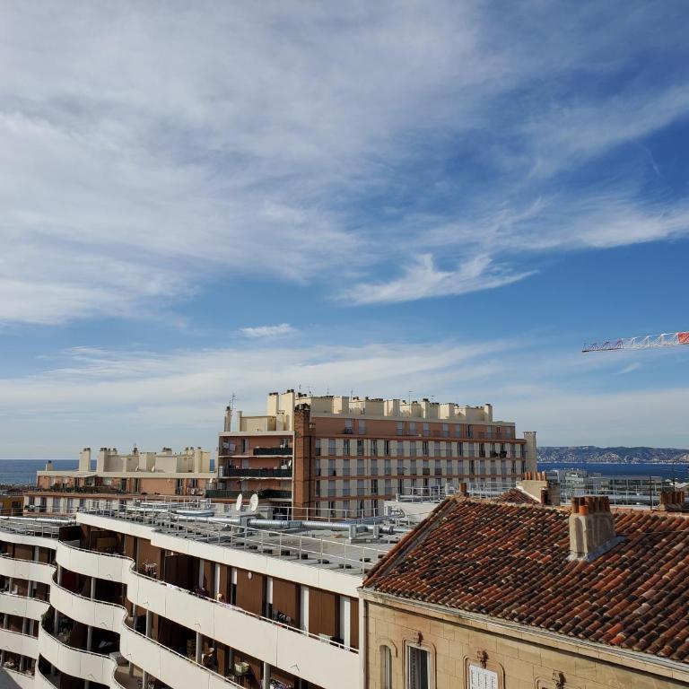 Appartement cosy balcon vue dégagée au cœur de Marseille - Joliette - Appartement 2 Chambres - 12