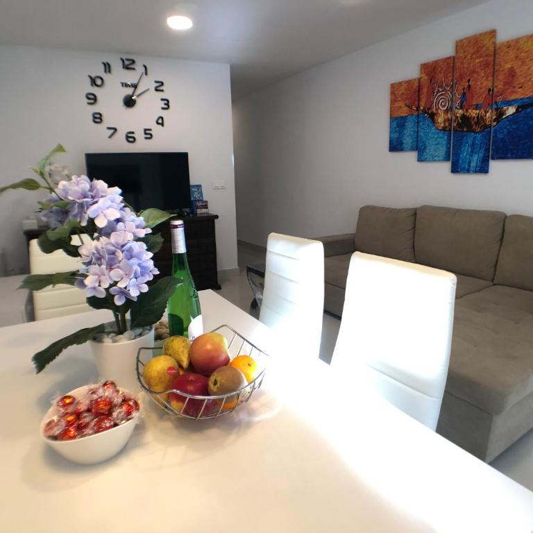 Calle San Carlos 132 - Two-Bedroom Apartment - 1
