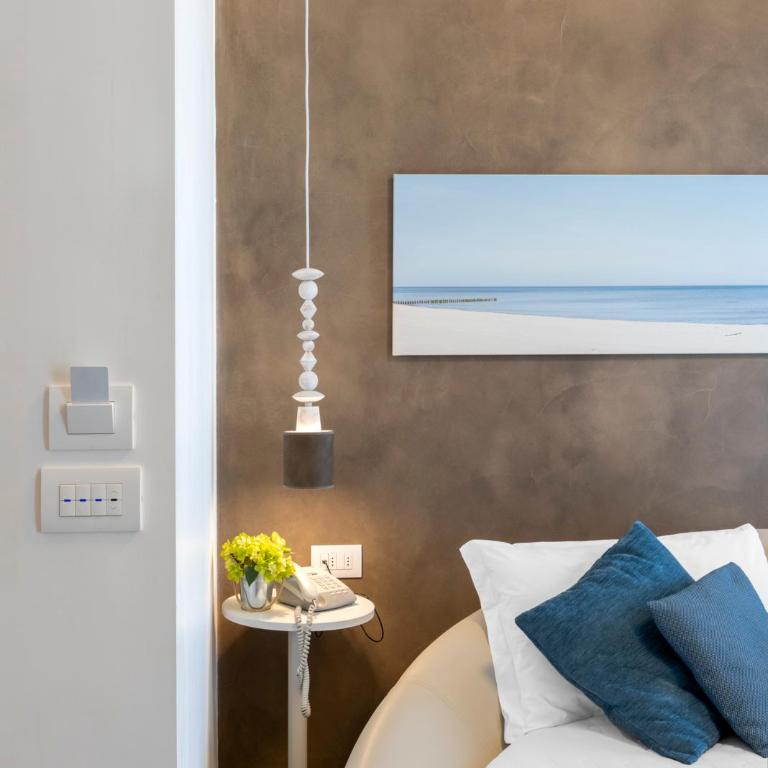 Hotel Liberty Beach - Parking & Beach - Junior Suite con Balcone e Accesso Spiaggia - 6