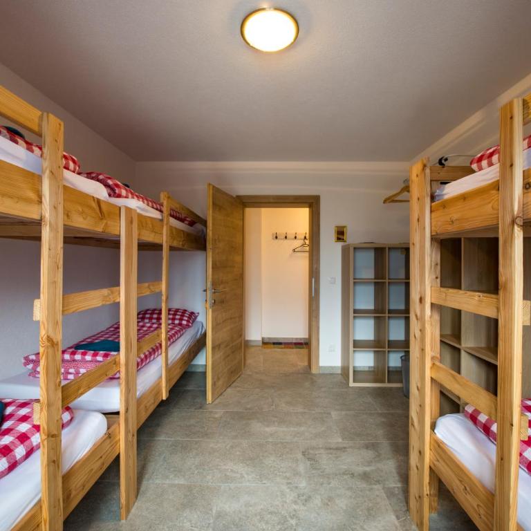 Fanky Guided Sport & Outdoor Experience - Hostel & Appartementhaus - Rafting&Canyoning - Apartment mit Balkon - 10