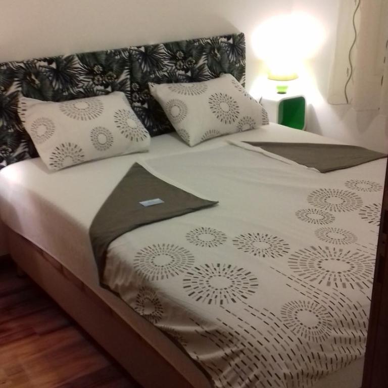 Apartment Biser - One-Bedroom Apartment - 12