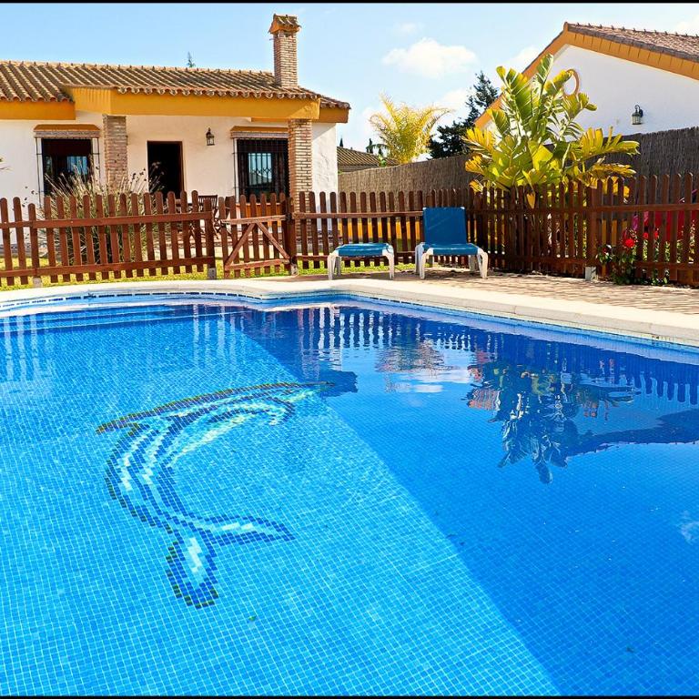 Chalet con piscina privada - Casa - 1