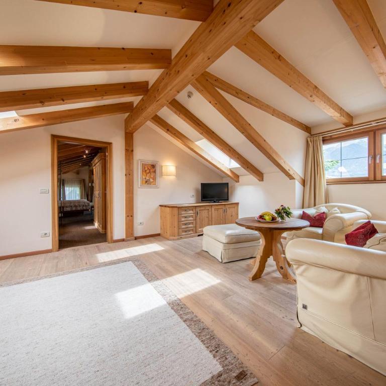 Romantik Hotel Oberwirt - Romantik Suite - 1