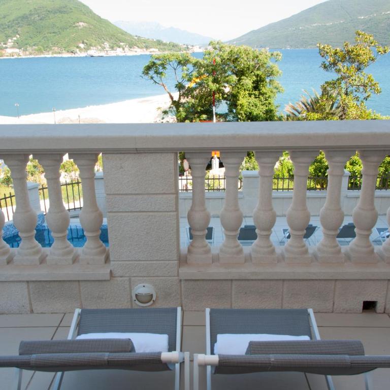 Boutique Hotel Kredo - Superior Two-Bedroom Apartment with Sea View - 2