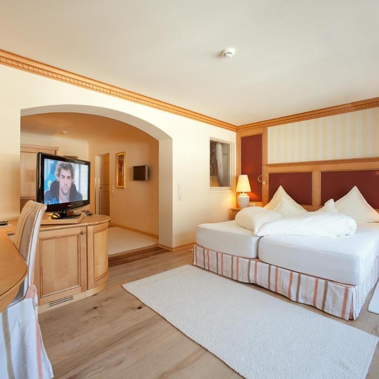 Wellnessresidenz Alpenrose - Deluxe Doppelzimmer mit Balkon - 2