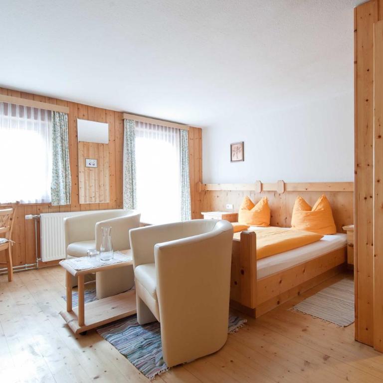 Landhaus Taurer - Doppelzimmer mit Bergblick - 3