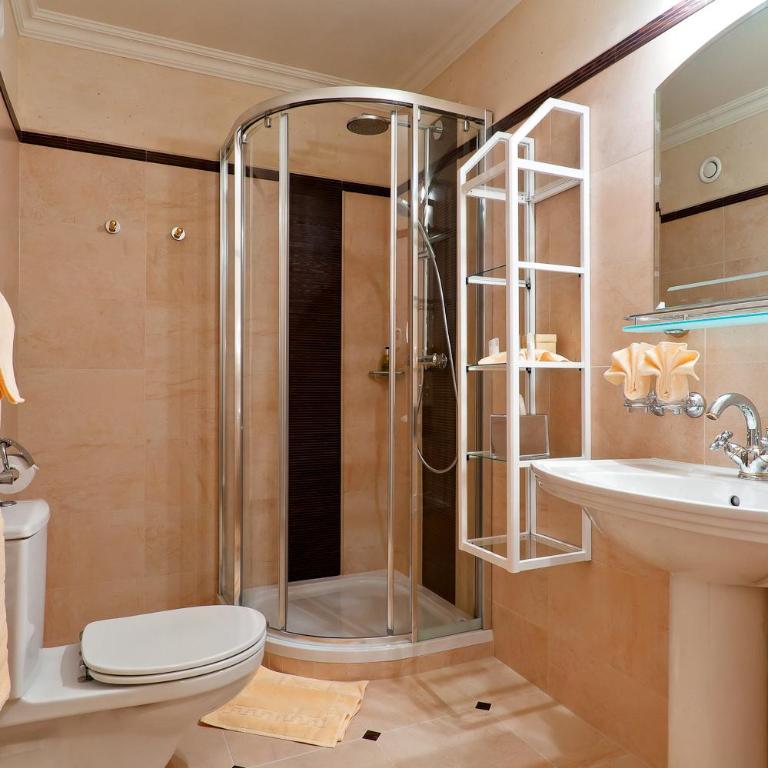 Wellnessresidenz Alpenrose - Deluxe Doppelzimmer mit Balkon - 3