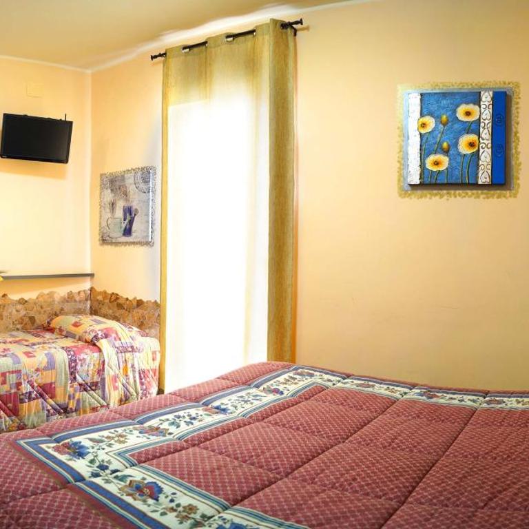 Golden Dreams B&B - Camera Tripla Comfort - 19