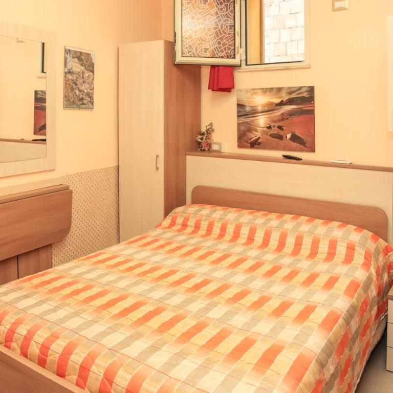 Golden Dreams B&B - Camera Matrimoniale - 3