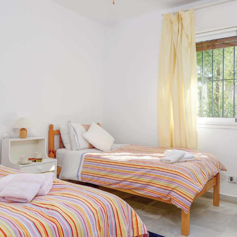 Private Heated Pool, Jacuzzi & 1225m2 garden in Villa Cipreses - Villa de 3 dormitorios - 15