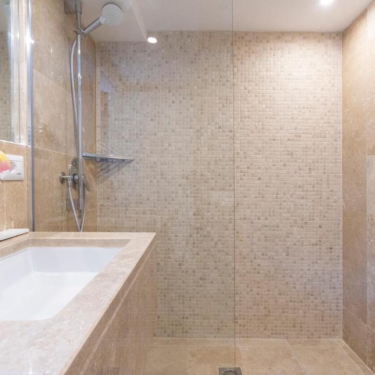 Pantheonview - Luxury Suites - Camera Matrimoniale/Doppia con Letti Singoli Mansardata - 4