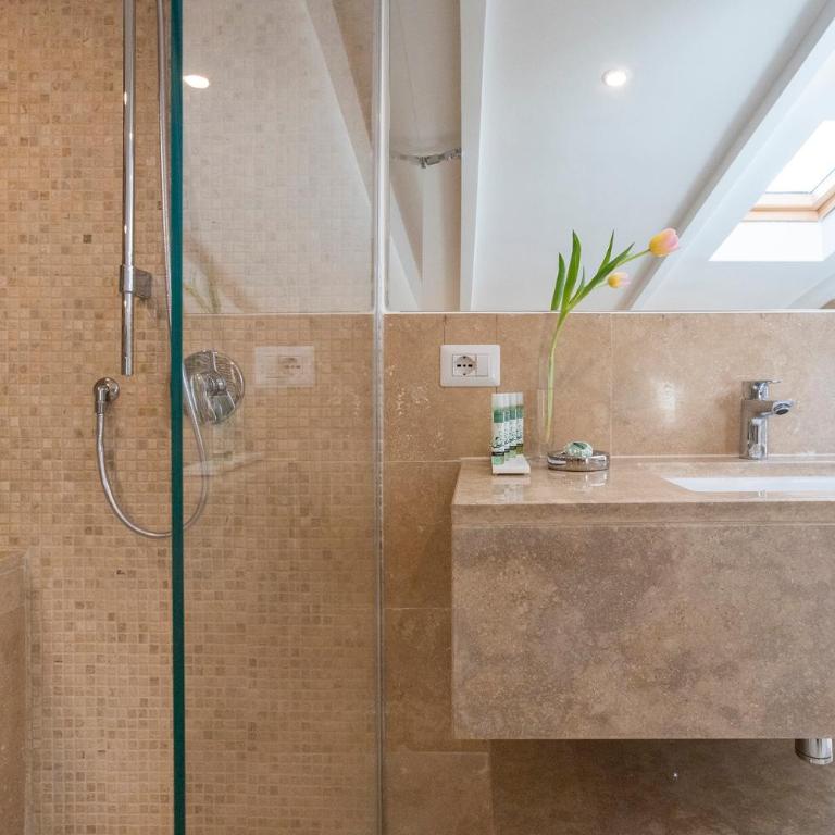 Pantheonview - Luxury Suites - Suite con 2 Camere da Letto - Mansarda - 10