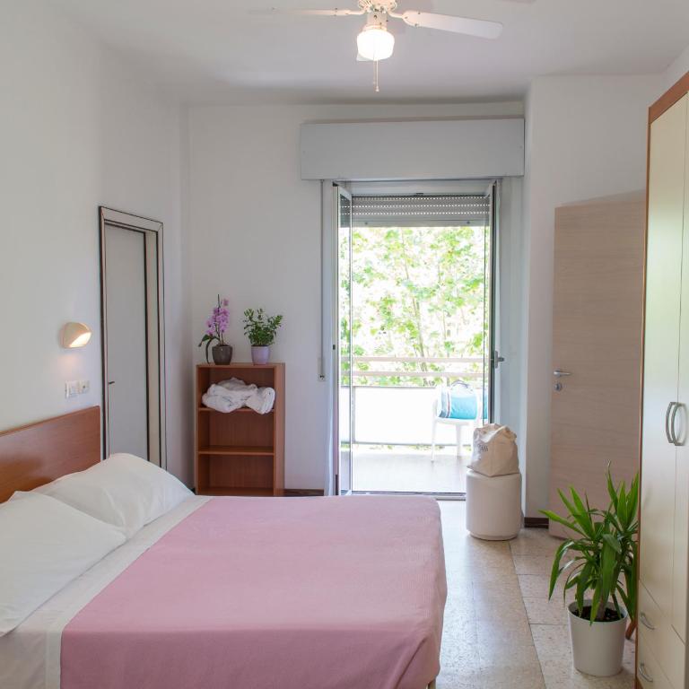 Hotel Globus - Camera Matrimoniale con Balcone - 3