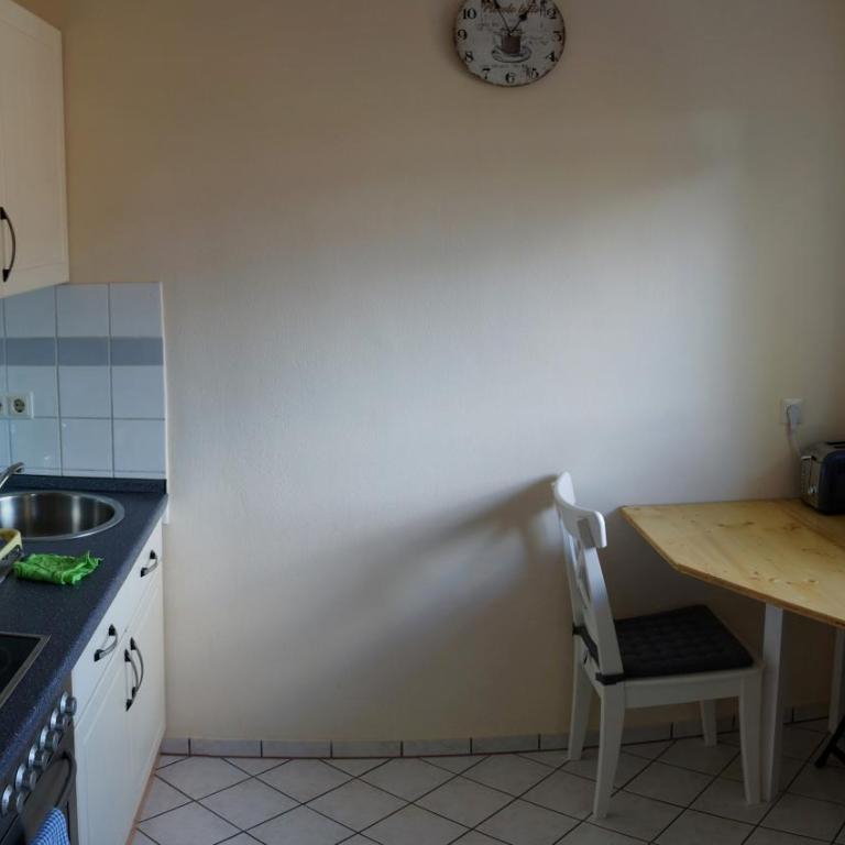 Sunny 1-room apartment near railway station - Apartamento con vistas a las montañas - 9