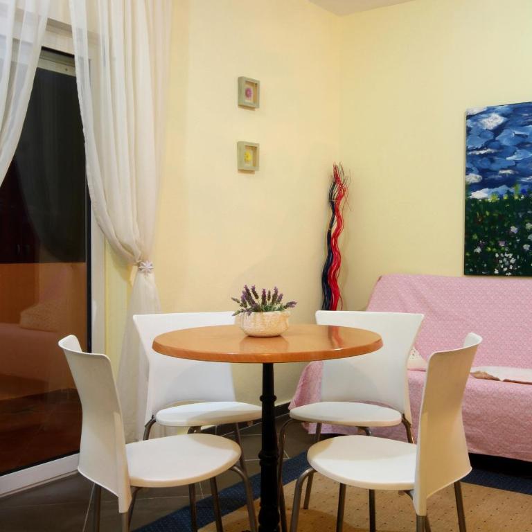 Lighthouse Apartments - Apartman s 1 Spavaćom Sobom, Balkonom i Pogledom na More - 1