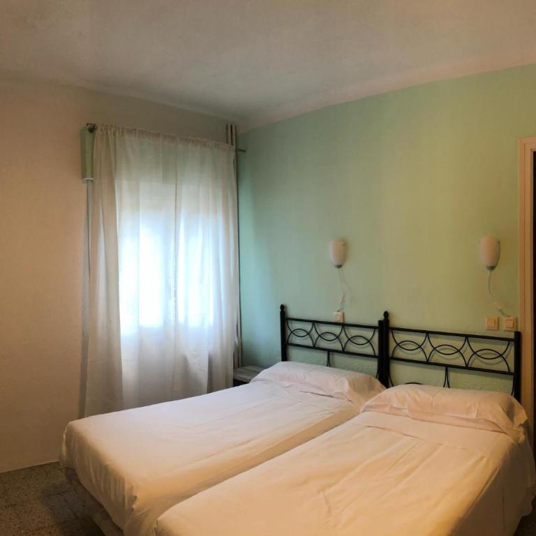 HOTEL GRIU - Habitación Doble - 2 camas - 1