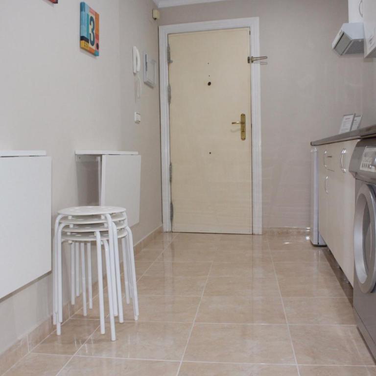 Nice and New Studio very close to the city center 2ºA - One-Bedroom Apartment - 8