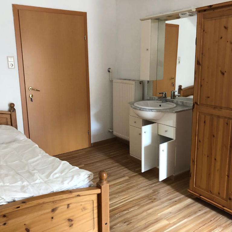 Pension Reiterhaus - Vierbettzimmer - 7
