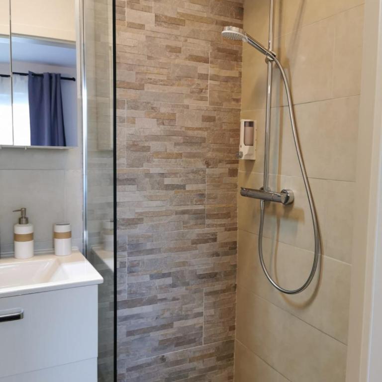 Enjoyit Velden West - Familienzimmer - 12