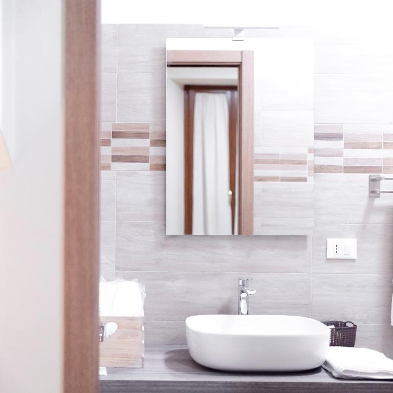 Il Palazzetto - Camera Matrimoniale con Bagno Privato - 3