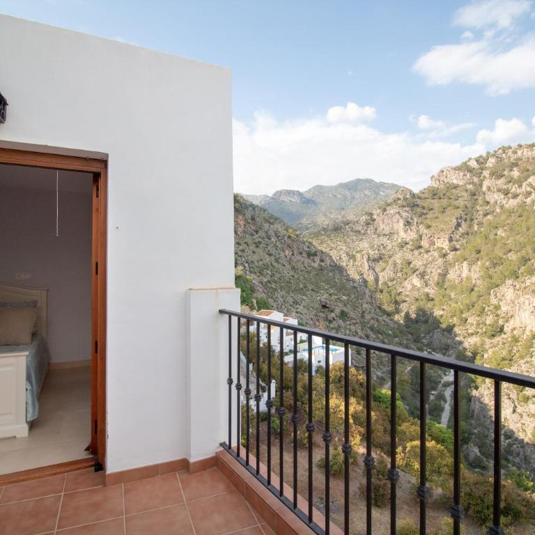 Quiet house in village center with mountains views - Casa - 14