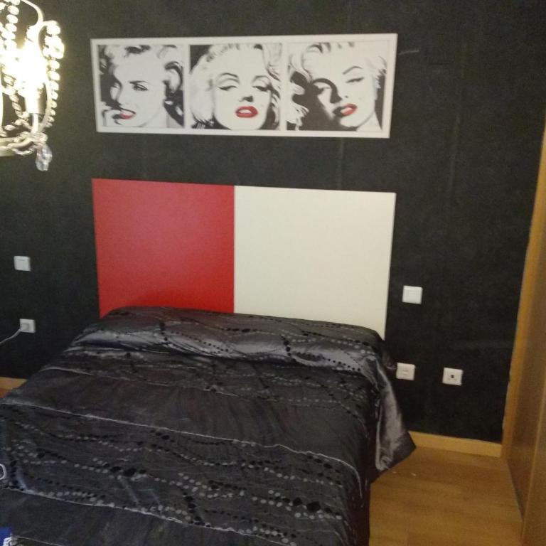 Agustina de Aragón - Three-Bedroom Apartment - 11