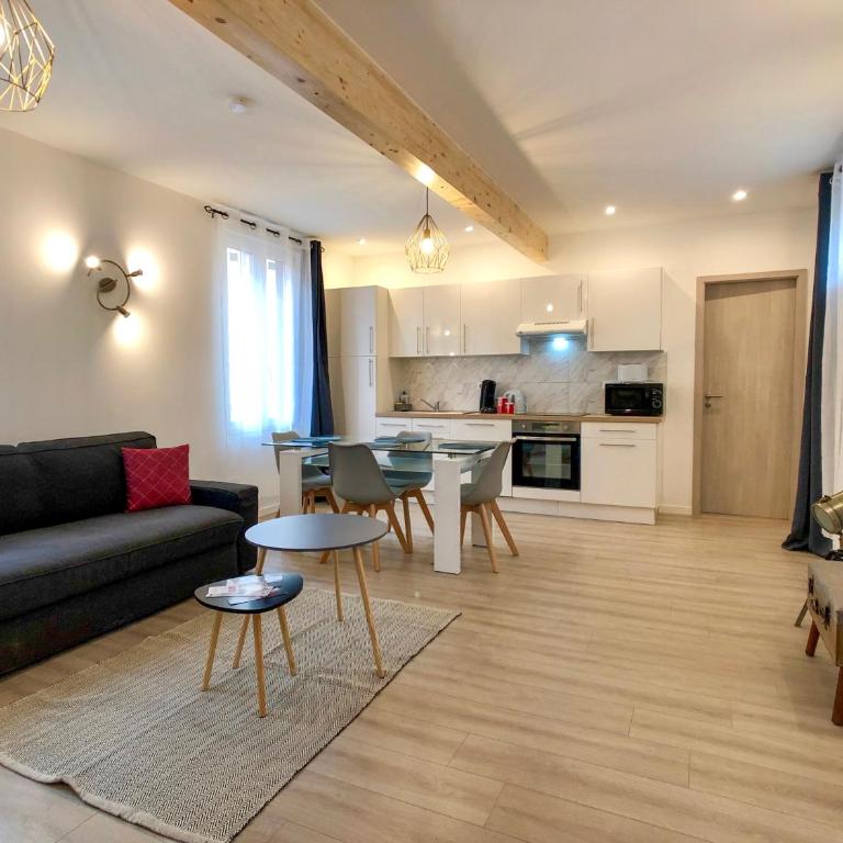 Charming Home - City Center Cosy Apartments - Deluxe Apartment - 1