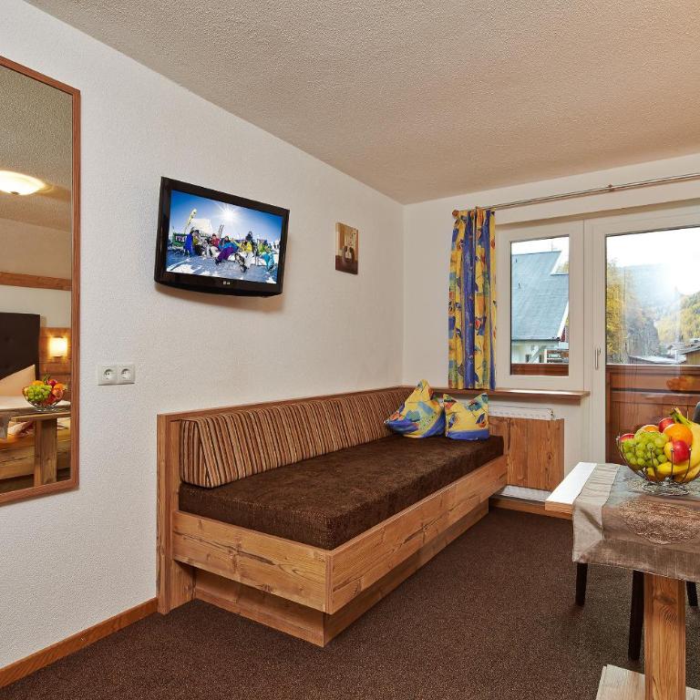 Gästehaus Falkner Ignaz - Comfort Apartment mit 2 Schlafzimmern und Balkon - 8